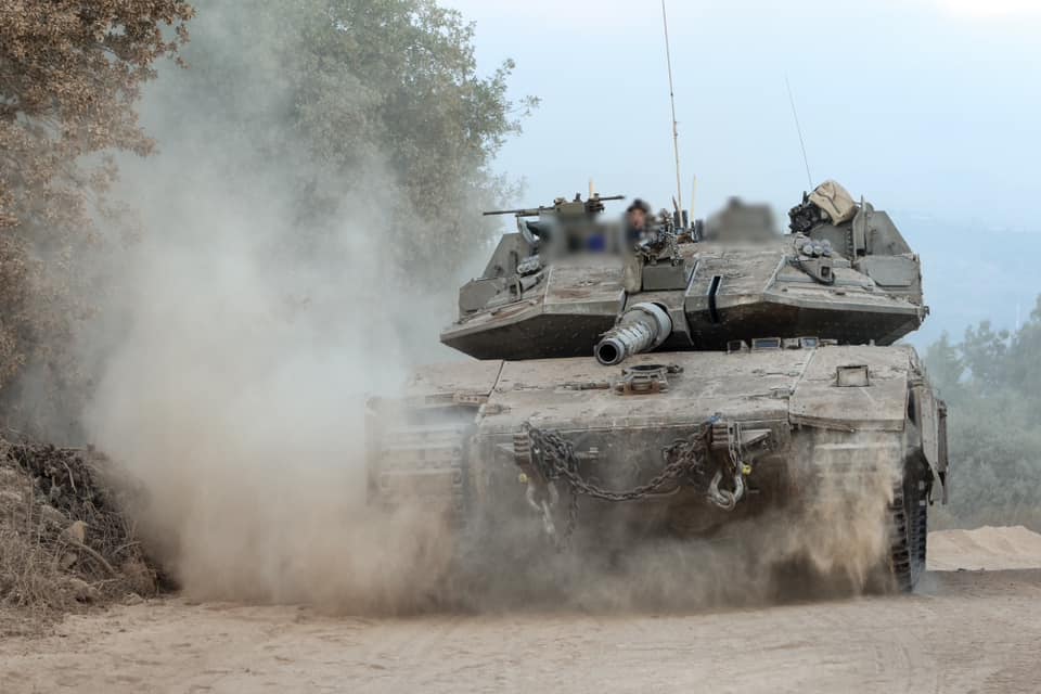 כוח שריון מתמרן בלבנון. התוכניות האופרטיביות בצפון התבססו במידה רבה על יחידות המילואים המתמרנות, בדגש על מאמצי ההגנה נגד פלישה אפשרית של יחידות רצ'ואן. צילום: דו"ץ