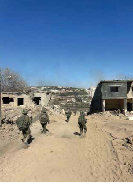 כיתה מגדוד 13 בלחימה בלבנון. על אף התאמת ההכשרה ללקחי מלחמת לבנון השנייה, עדיין רווחה הדעה כי מ"כים בגדודים הלוחמים אינם ממלאים את תפקידם כהלכה. צילום: דו"ץ