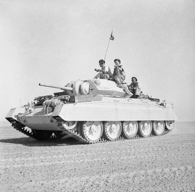 טנקי קרוסיידר. איתם נלחם, המתין, נע, המתין, נלחם ונפצע